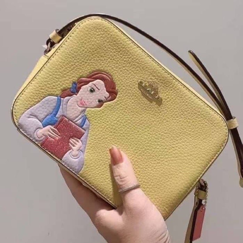 👸🏻 กระเป๋า coach x disney collection  น่ารักมาก มุ้งมิ้งสุดๆ 👸🏻