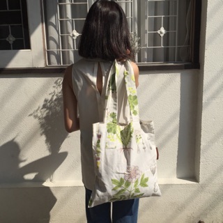 Coloured botanical tote bag