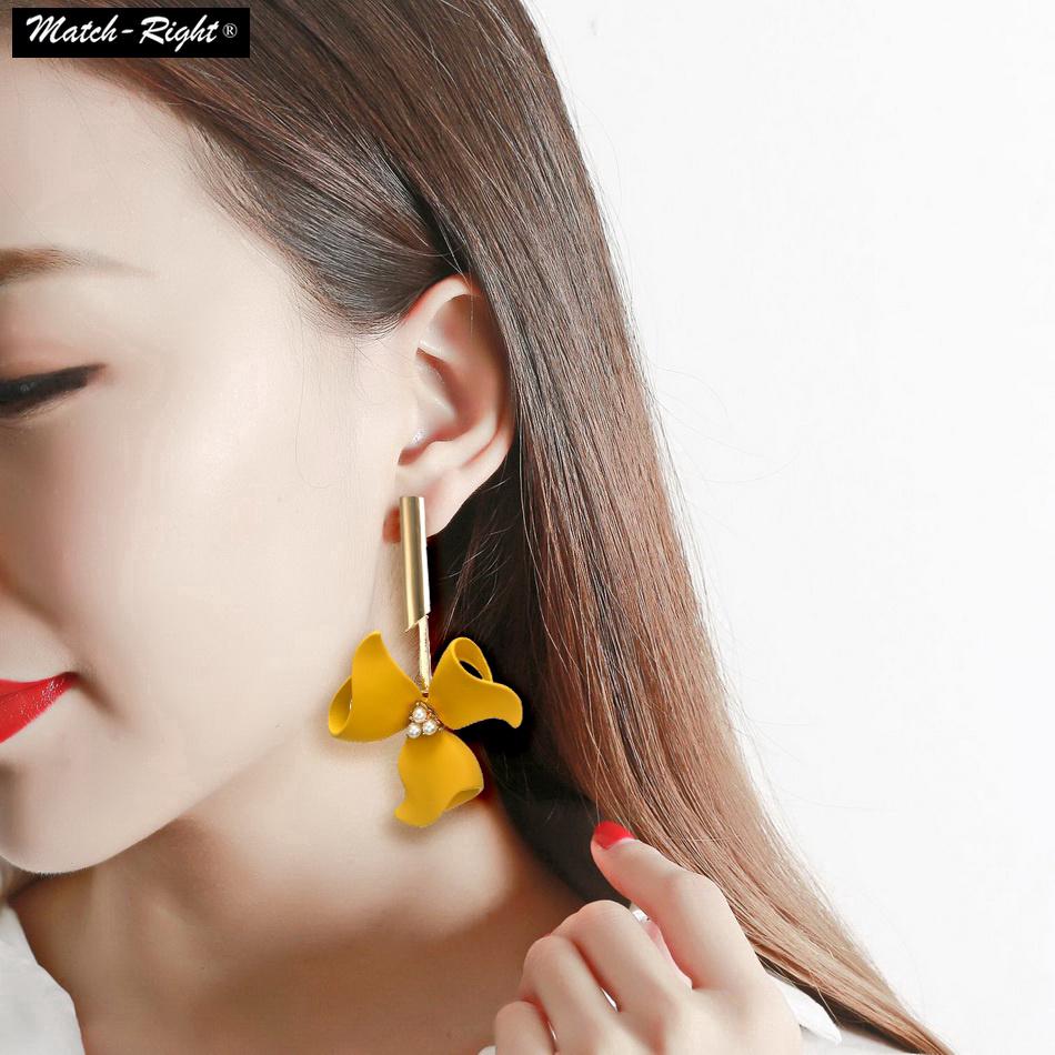 ต่างหูดอกไม้หลายสีคริลิคหวาน  Statement Earrings Colorful Flower Sweet Drop Earrings