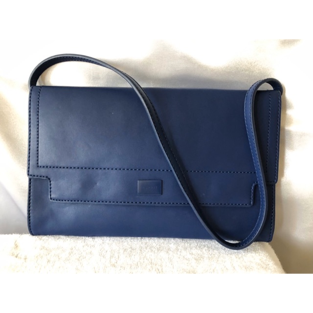 กระเป๋า Esprit หนังสีน้ำเงิน