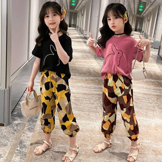 (พร้อมส่ง)  ชุดเด็ก เสื้อกระต่าย+กางเกงลายกราฟฟิก ผ้าดี