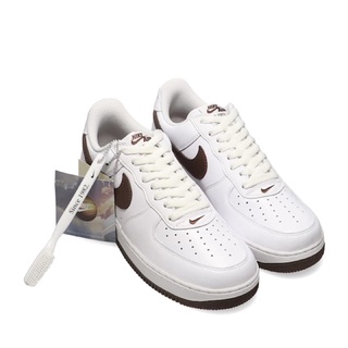 NIKE AIR FORCE 1 LOW RETRO WHITE/CHOCOLATE-METALLIC GOLD 22SU-I