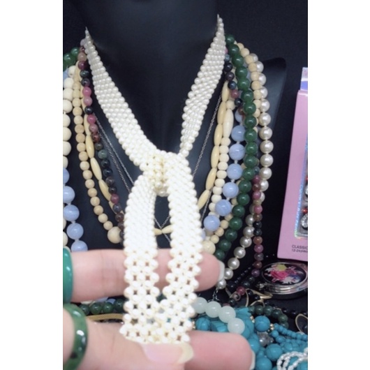 สร้อยคอและต่างหู doi.moi สวยงามสําหรับผู้หญิงที่จะร่วมชุด