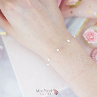 JEWELLYN Mini Pearl Bracelet