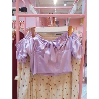 093 Sweet Peach : Iris Top เสื้อครอปสีม่วงผ้าซาติน