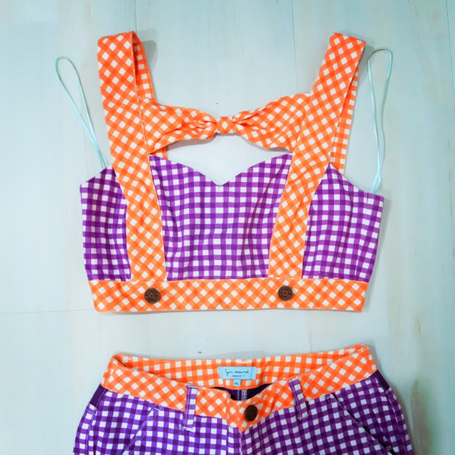 [แท้💯] Lyn around เสื้อครอปครึ่งตัว ลายตาราง คาดเนินอกด้วยโบว์