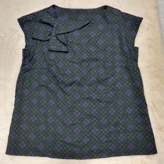 เสื้อแขนกุด ญี่ปุ่น มือสอง สภาพดีมาก
