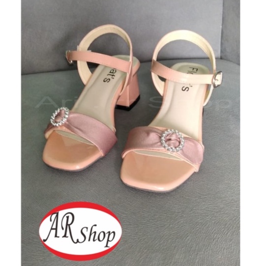 รองเท้าส้นสูงเด็ก-รองเท้าแตะเด็ก-รองเท้าแตะแบบสวมเด็ก-ส้นเต้าหู้เด็ก-Ari.rr_shop-ส้นลูกปัดดอกไม้ MB0