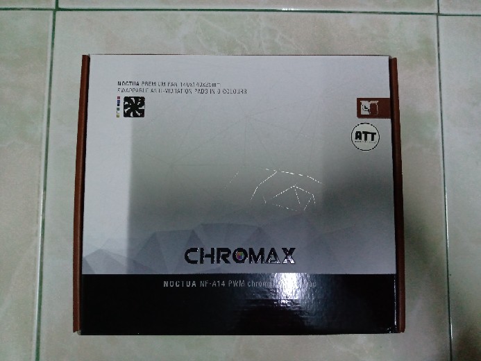 Noctua NF A14 PWM chromax.black.swap 14cmファン 交換可能な防振パッド付属 NF-A14 CH.BK ...