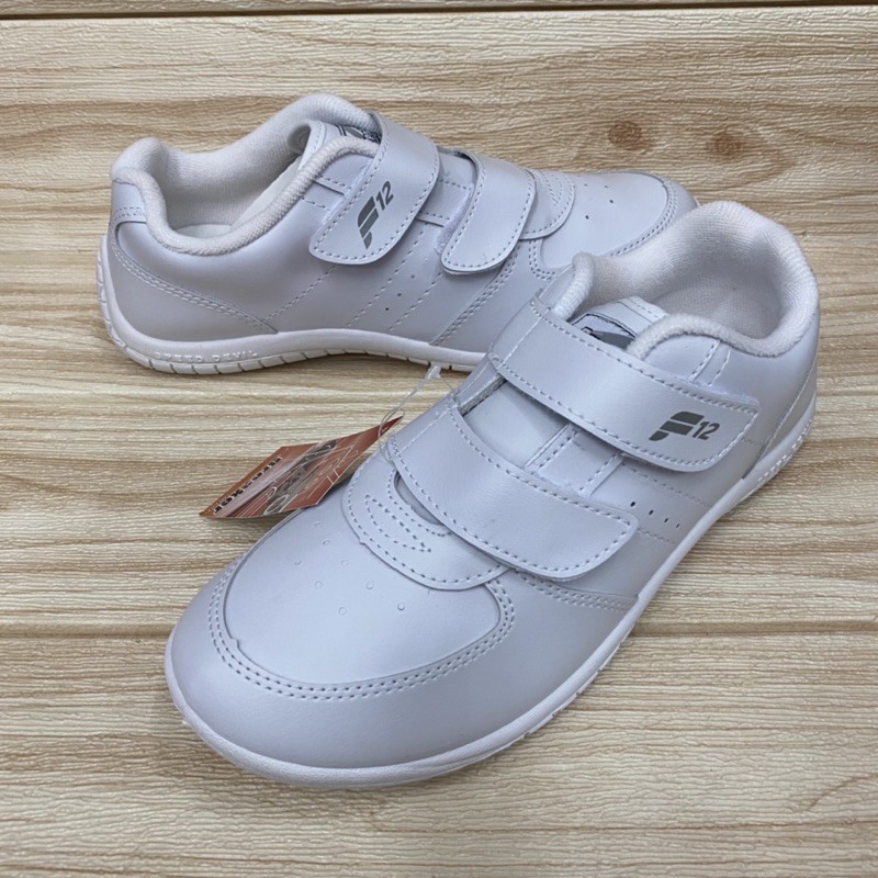 Breaker F12 / FN01  รองเท้าพละแบบหนัง สายติดเทป (31-41) สีขาว