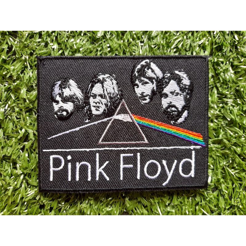 ตัวรีดติดเสื้อ อาร์ม ลายวงดนตรีวินเทจ Pink Floyd ขนาด 6×8 ซ.ม.