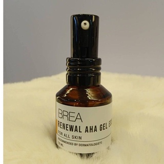 AHA ช่วยให้ผิวดูกระจ่างใส จากพญาไท RENEWAL AHA GEL ESSENCE ผลิตภัณฑ์ความงามจากพญาไท โดยแพทย์ผู้เชี่ยวชาญ