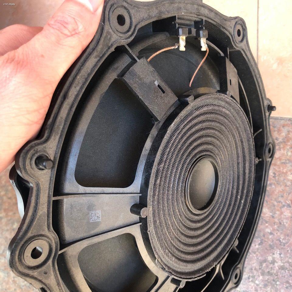 รถใช้แล้วทิ้ง Porsche Cayenne BOSE ลำโพง 10 นิ้ว รูปลักษณ์บางเฉียบ พร้อมตาข่ายกันฝุ่น