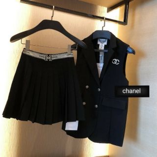 SET CHANEL SUIT EXCLUSIVE