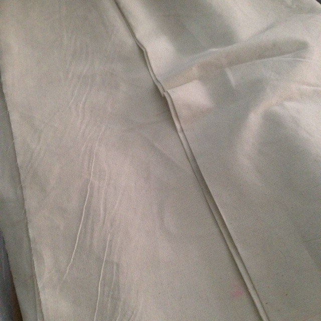 ผ้าดิบตราพระอาทิตย์ หลาละ 28 บาท