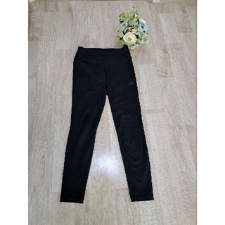 Used กางเกงออกกำลังกาย แบรนด์ NEW BALANCE  Size S,Mเอวได้ถึง 28" สพ.34" ยาว 33"