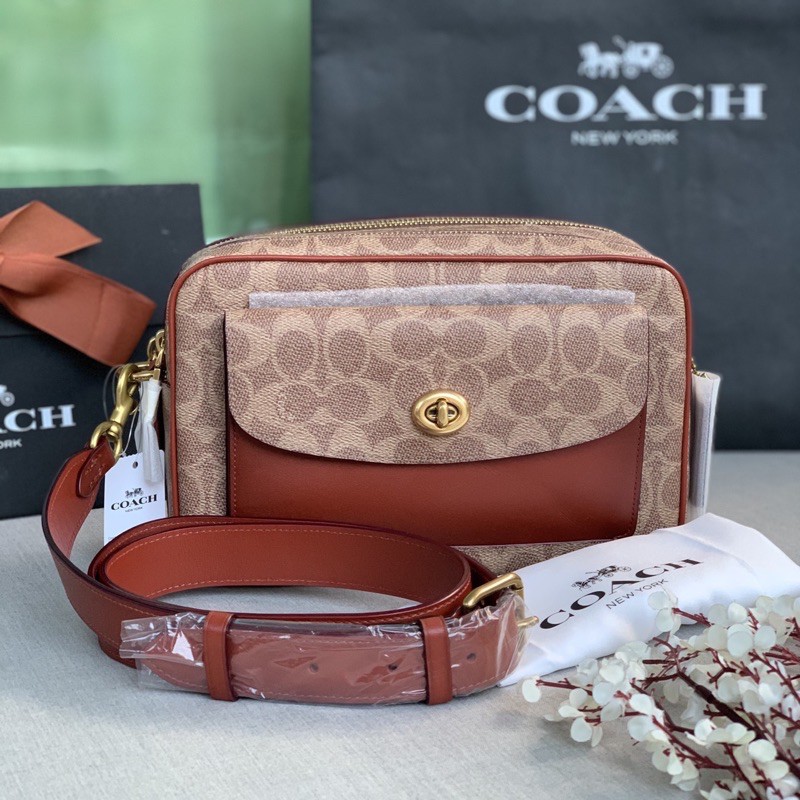 (ผ่อน0%) กระเป๋าสะพายข้าง COACH 640 Cassie Camera Bag In Signature Canvas งานshop ลายซี สีน้ำตาล