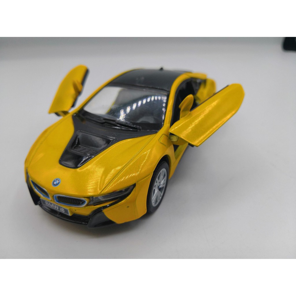 โมเดลรถยนต์ 1:32 B M W I8  1:36 alloy car    ทำจากเหล็ก สัดส่วน 1:36 ประตูเปิดได้เหมือนจริงล้อฟรี NO