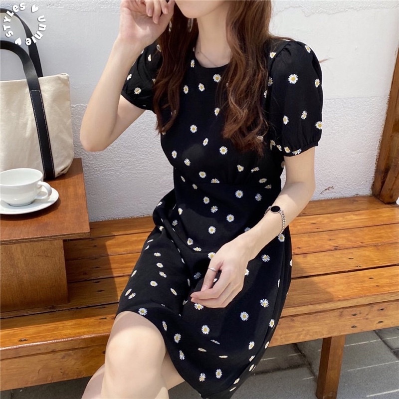 Styles_Unnie พร้อมส่ง D016 เดรสสั้นลายดอกเดซี่
