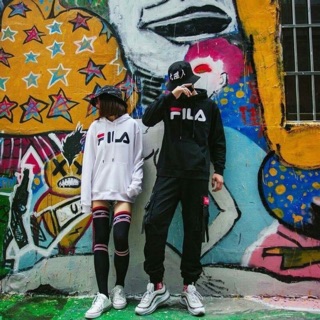 เสื้อกันหนาว Fila