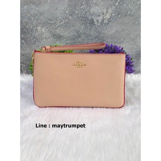 Coach รุ่น LARGE WRISTLET WITH CHARMS (COACH F29398)