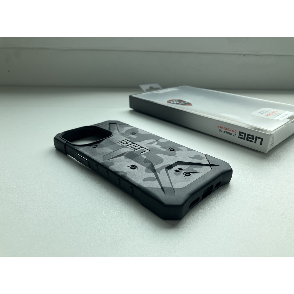 APPLE iPhone 14 Pro lth Case MG Midnight