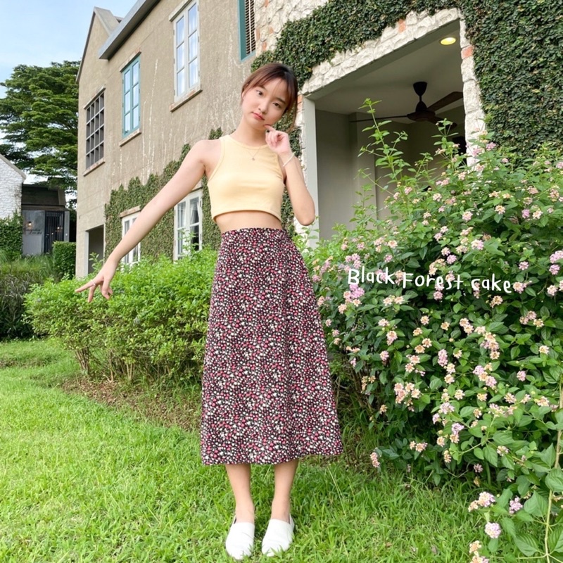 ꔛ 𝐏𝐔𝐃𝐃𝐈𝐍𝐆 𝐒𝐊𝐈𝐑𝐓 ♡ * กระโปรงทรงเอบานพริ้วๆ ลายดอกเล็กน่ารัก สไตล์เกาหลีเกาใจ l muffincup.store