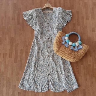 👗เดรสลายดอกไม้ กระดุมหน้าเเขนระบาย มี 4 สี 💮🌸