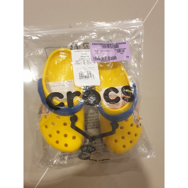 รองเท้าเด็ก Crocs 9# ของแท้ 100% ลายมินเนียน ขายขาดทุนซื้อมาจากเซ็นทรัล1,890 ขาย 1,600 (ซื้อมาเล็กไปเด็กใส่ไม่ได้ครับ)