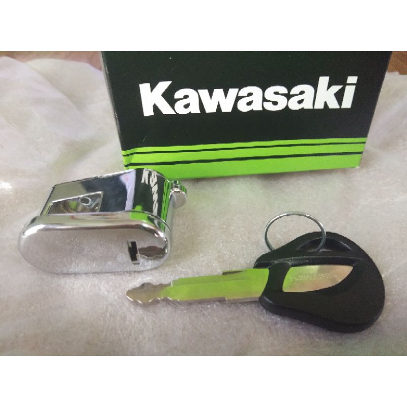 ล็อคหมวกพร้อมดอกกุญแจ Kawasaki Boss175 แท้ใหม่