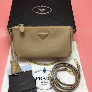 Pradasafiano crossbody พร้อมส่ง Size 8นิ้ว  สีครีม