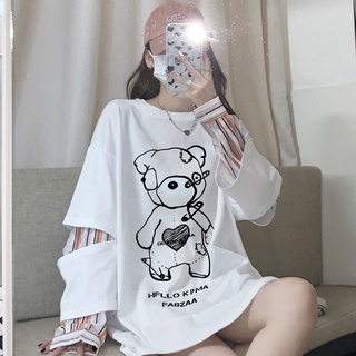 💖Tens💖หมีเสื้อยืดหญิงการออกแบบความรู้สึกปลอมสองชิ้นลายเย็บฤดูใบไม้ร่วงเกาหลีรุ่น 2021 ใหม่ BF ลมแขนยาวด้านบน ins