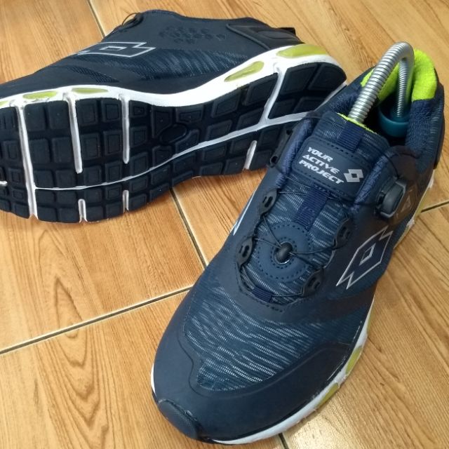 🚶🏃LOTTO  เบอร์  42/26.5 cm. อัปเปอร์ไม่มีตำหนิ  ซอฟเดิม ส้นไม่ปะ พื้นยาง ตัวปรับ สริงล็อคใช้งานได้ปก