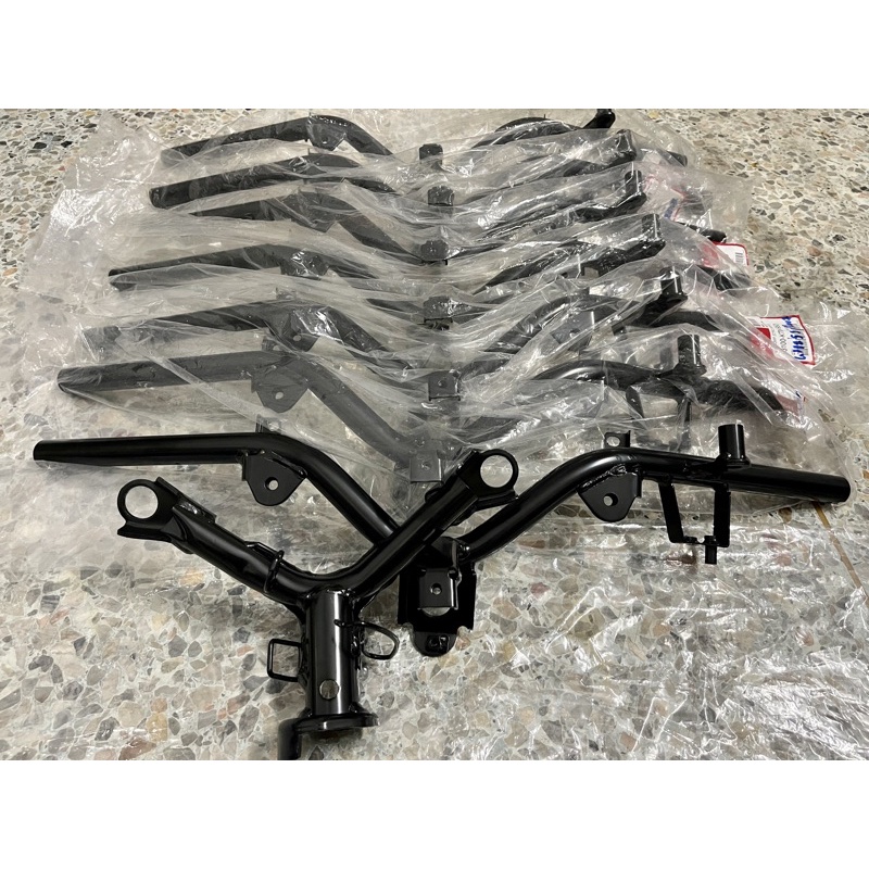 คอแฮนเวฟ125sบังลม แท้เบิกศูนย์💯 แฮนเวฟ125sบังลม แฮนเวฟ125 แท้ คอแฮนเวฟ125 แฮนเวฟ125เอส 53100-KTM-950