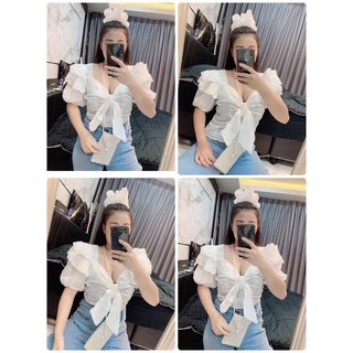 อก 34-46 นิ้ว เสื้อผ้าฉลุลายลูกไม้ แขนสั้นทรงตุ๊กตาบ่าตัดต่อผ้าเป็นระบาย2 ชั้น ปลายจั้มใส่ยางยืด  คอวี
