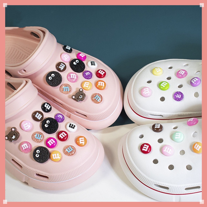 Jibbitz Crocs ใหม่ บักเกิลติดรองเท้า เนื้อนิ่ม สีมาการอง สําหรับรองเท้า บิสกิต ลูกกวาด