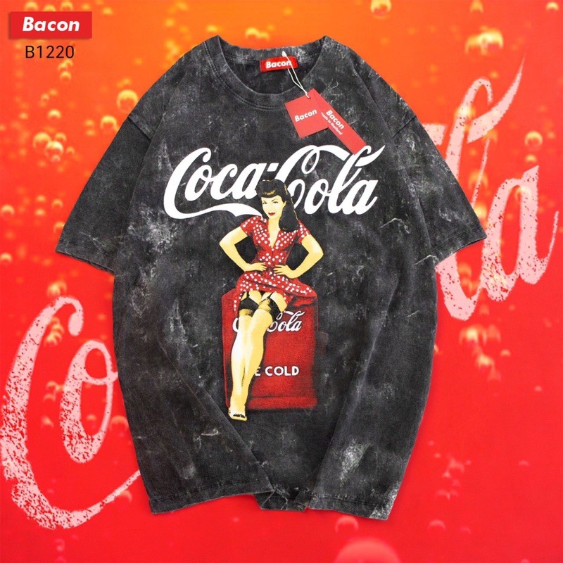 เสื้อ COCA COLA โค้ก สาวๆ VINTAGE สกรีนสวยๆ  สไตล์วินเทจ สกรีนทั้งตัว ผ้านอก เสื้อOVP เสื้อวินเทจ เสื้อโอเวอร์ไซส์