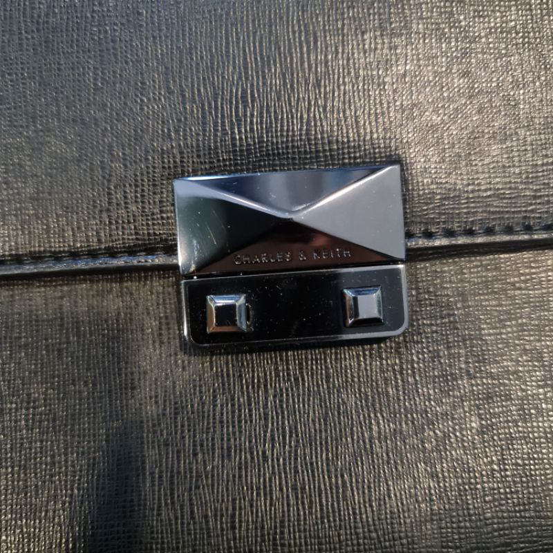 Chales & Keith กระเป๋าถือได้ สะพายได้ สุดน่ารัก ของแท้ 100%