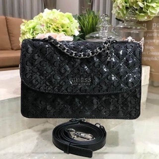 💯 ReStock พร้อมส่งรุ่นขายดี! GUESS WOMAN’S LOGO EMBOSSED CROSSBODY FLAP🍭