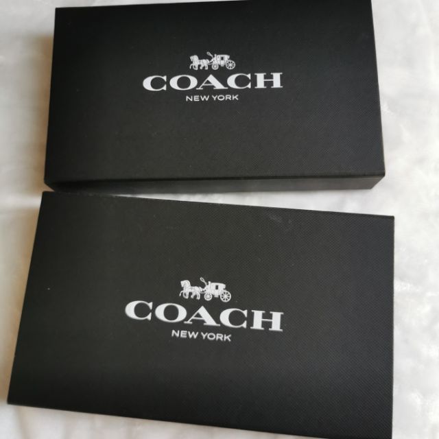 กล่องกระเป๋า​ตัง​ยาว​ COACH.แท้100% ใบละ250บาท​