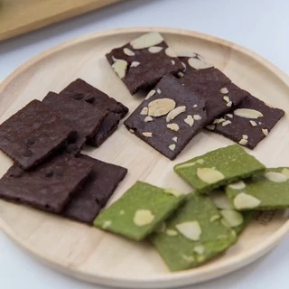 บราวนี่อบกรอบ ใช้เนยแท้ไม่ผสมมาการีน กรอบอร่อย สูตรเข้มข้น ขนาด 45 กรัม