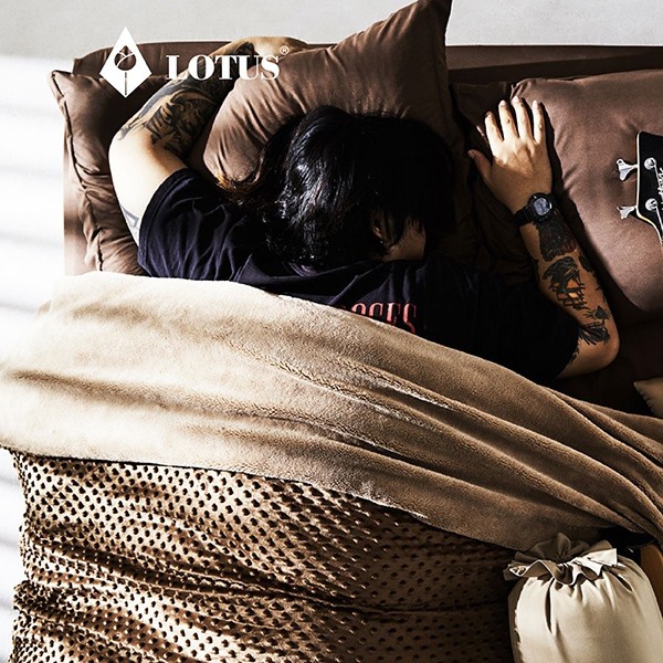 LOTUS ผ้าห่มรุ่น Eco Fur ป้องกันโรคภูมิแพ้ ส่งฟรี