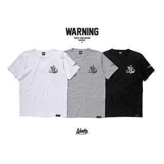 T-shirt  @ เสื้อยืด แนวสตรีท  รุ่น Warning ดำ ขาว ( ลิขสิทธิ์แท้ ) คอกลม แขนสั้น ใส่ได้ ชาย หญิง S M L XL 2XL