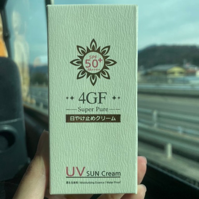 ครีมกันแดด 4GF ของญี่ปุ่น🇯🇵  spf 50+ pa++++ ขนาด 60g