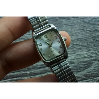 นาฬิกา Vintage มือสองญี่ปุ่น Gael Valentino ระบบ Quartz UNISEX ทรงสี่เหลี่ยม กรอบเงิน หน้าเงิน หน้าปัด 23mm