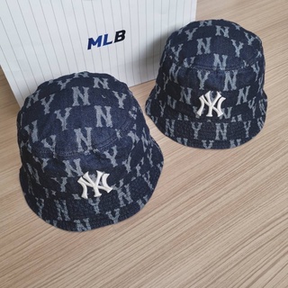 MLB monogram denim jacquard bucket hat หมวกปีกสีกรมเข้ม💙💙 Size : 57cm. / 59cm.  Code: 3AHTMD21N-50BLS