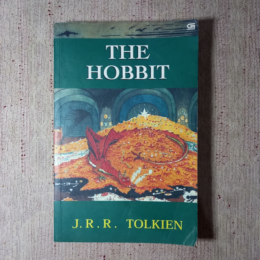 หนังสือเกี่ยวกับ The Hobbit's Novel, J.R.R. เครื่องดนตรี Tolkien