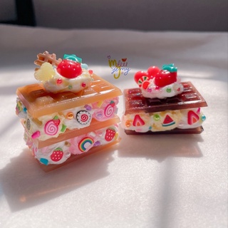 พวงกุญแจเรซิ่น mille feuille set 🧇✨ (มีลเฟย)