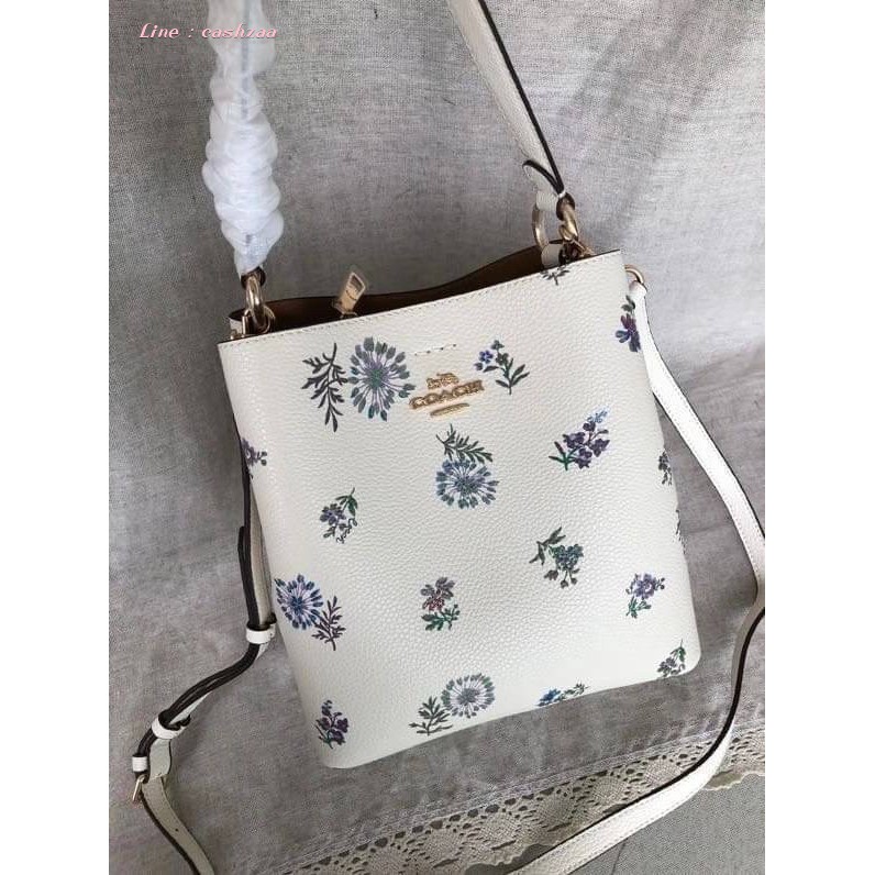(แท้ %‼) Coach SMALL TOWN BUCKET BAG