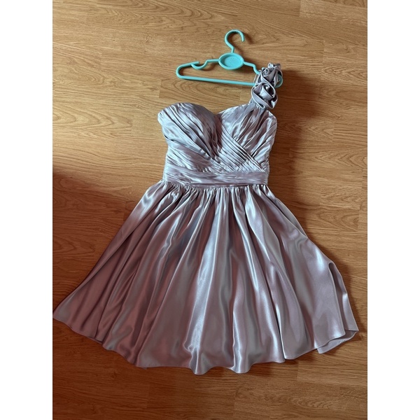 ชุดราตรีไปงาน เดรสออกงาน Patima สีเทา